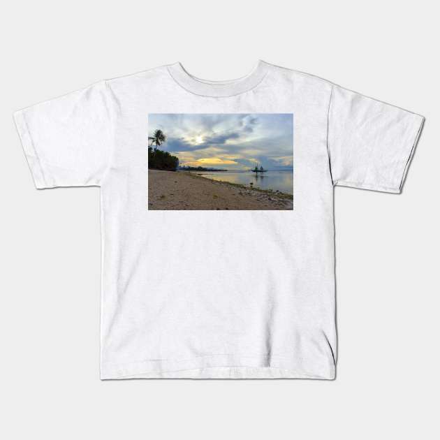 Siquijor Sunset with Returning Boatmen Kids T-Shirt by likbatonboot